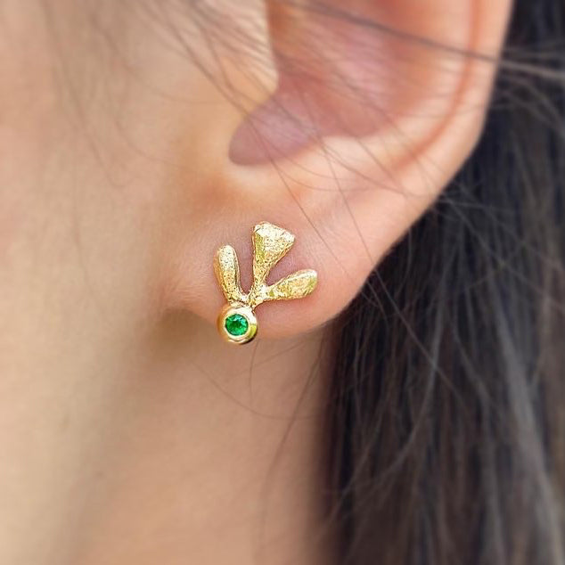 Auskarai su smaragdais Rūtos