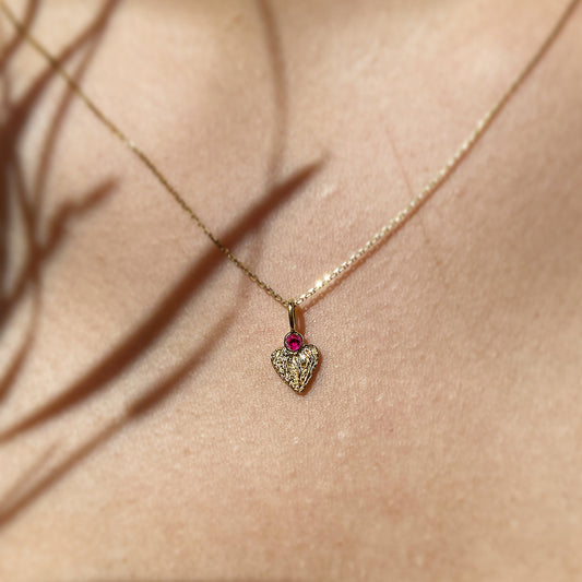 Pakabukas su rubinu Širdis - Angelo Sparnai M