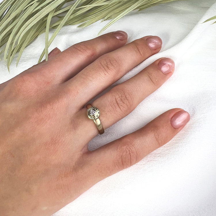 Ring with diamond Bud