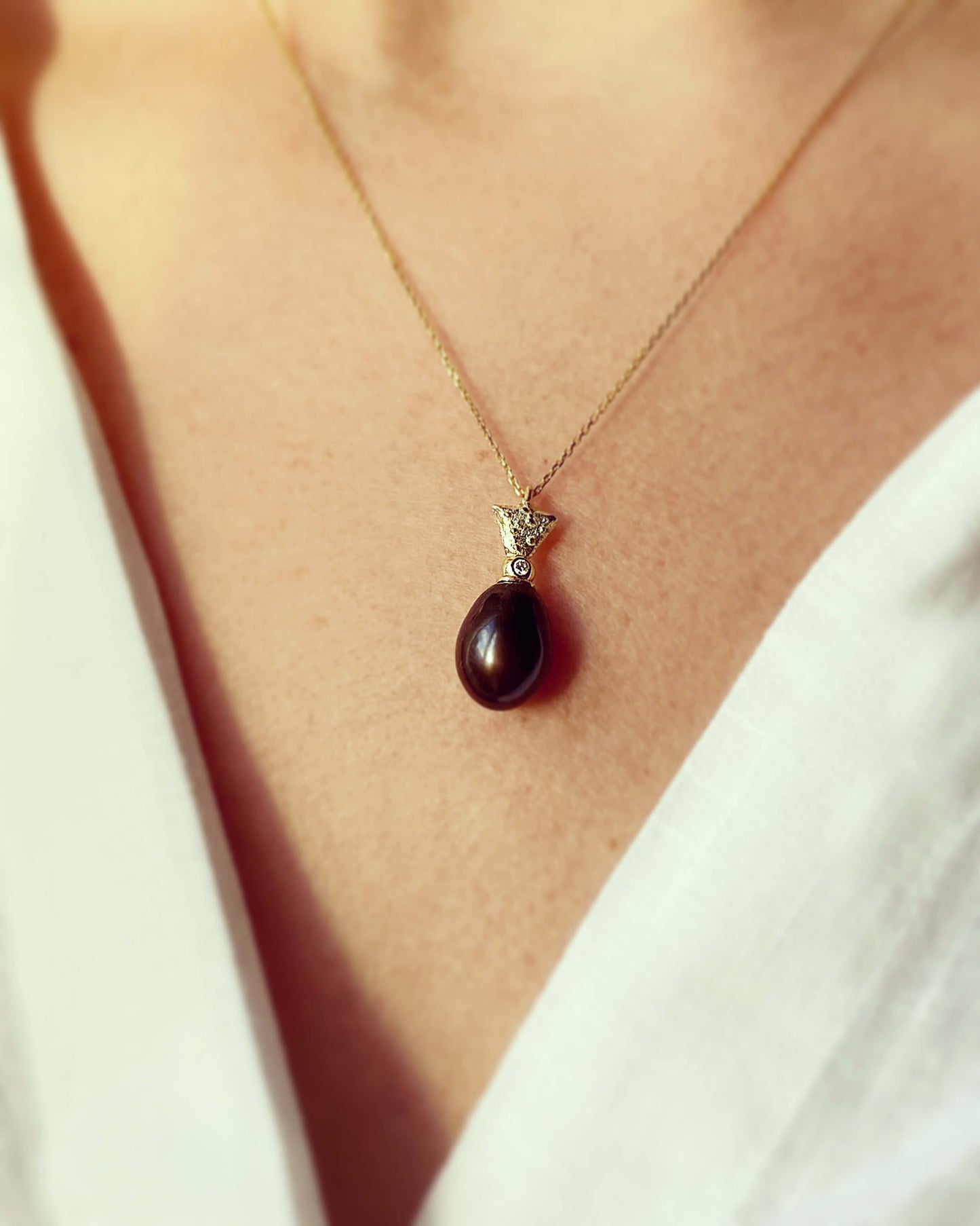Necklace - Lily with Dark Pearl