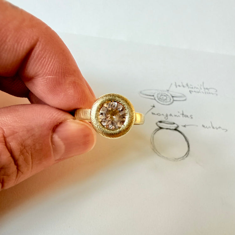 Ring with diamond Bud